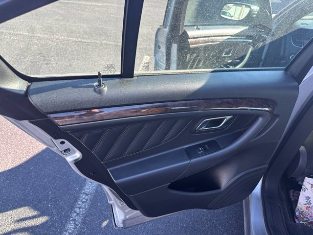 Used 2013 Ford Taurus Limited FWD image 17