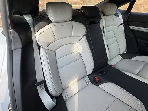 Certified 2024 Porsche Taycan Turbo S image 27