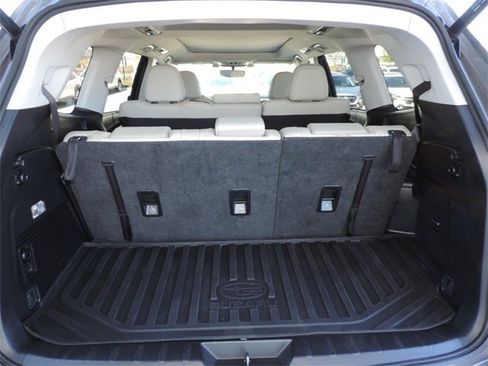 Used 2022 Subaru Ascent Limited w/ Technology Package image 21