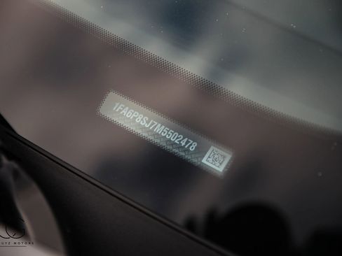 Used 2021 Ford Mustang Shelby GT500 w/ Technology Package image 8