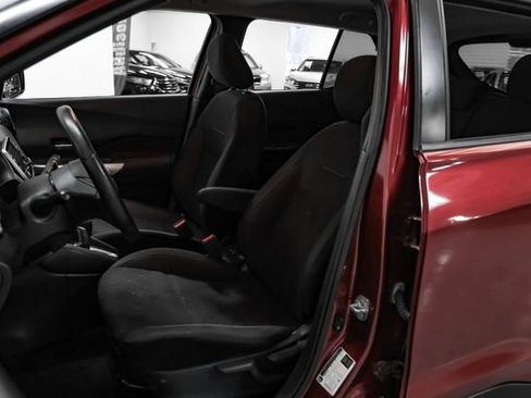 Used 2020 Nissan Kicks SR w/ Exterior Package FWD image 29