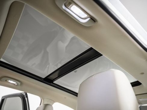 Used 2018 Cadillac XT5 Luxury image 34