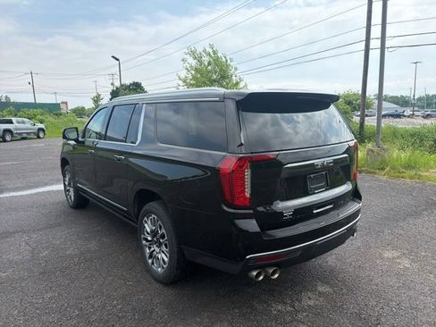 Used 2024 GMC Yukon XL Denali Ultimate AWD/4WD image 3