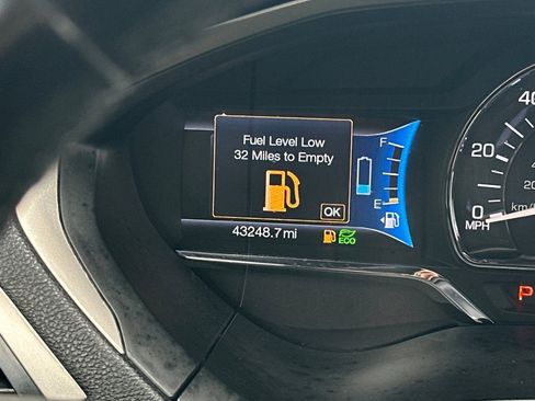 Used 2017 Lincoln MKZ Reserve image 29