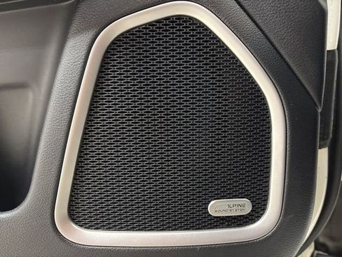 Used 2021 Jeep Compass Latitude w/ Sun and Sound Group FWD image 17