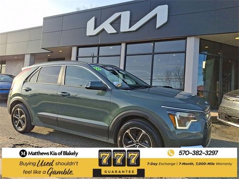 Certified 2023 Kia Niro EX image 1