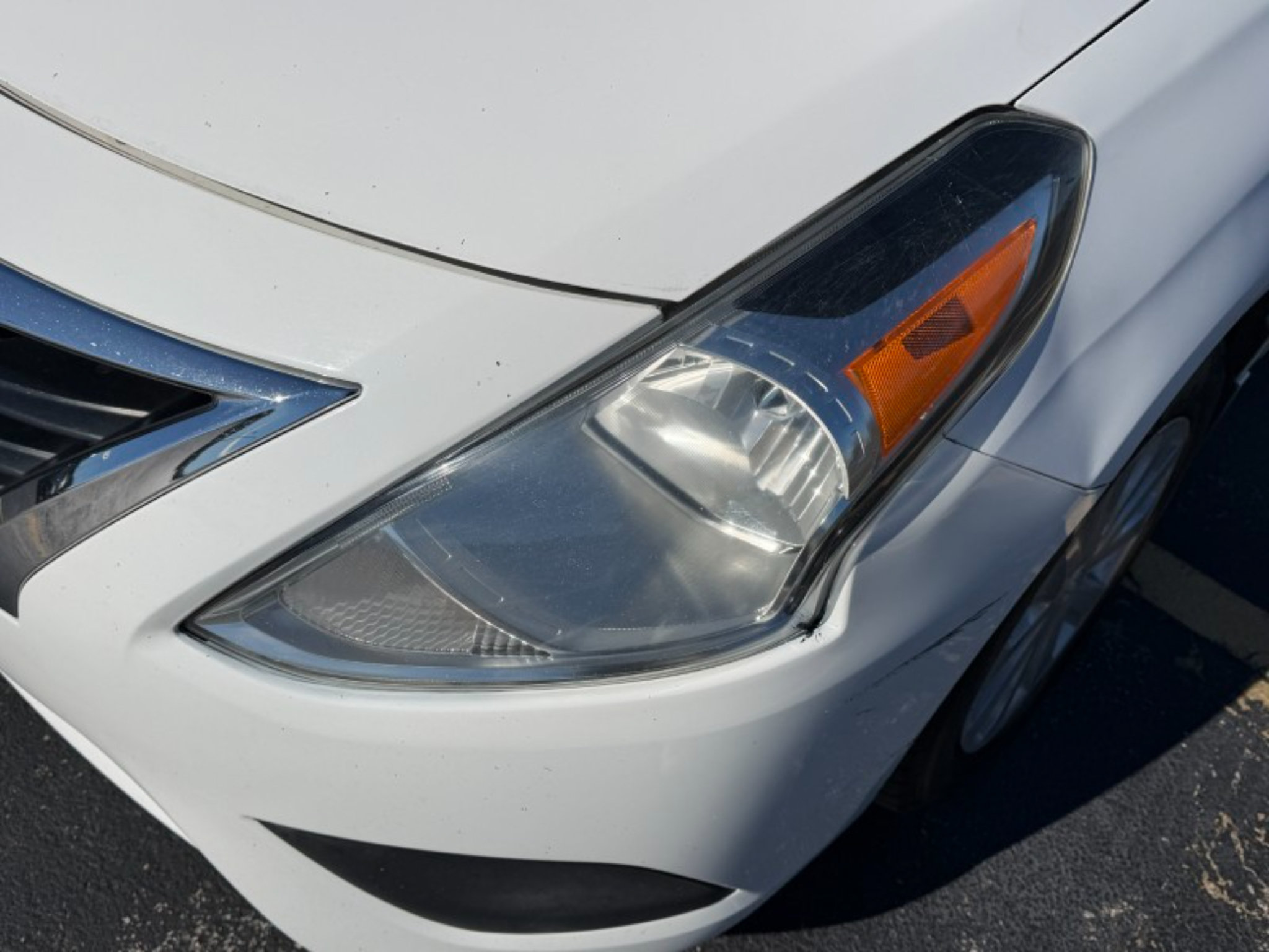 Used 2019 Nissan Versa SV FWD image 14