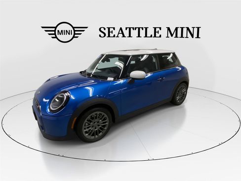 Certified 2025 MINI Cooper S image 5