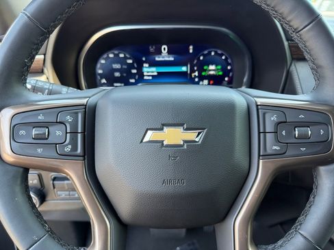 Used 2024 Chevrolet Suburban High Country w/ Premium Package AWD/4WD image 21