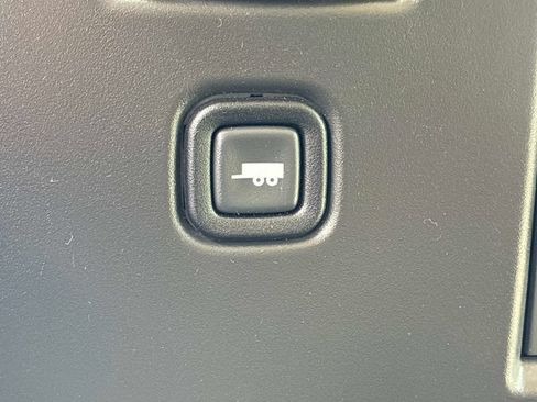 Used 2025 Chevrolet Express 3500 LT w/ LT Preferred Equipment Group RWD image 26