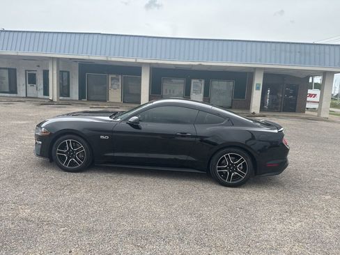 Used 2019 Ford Mustang GT RWD image 10