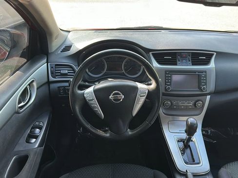 Used 2013 Nissan Sentra SR w/ Premium Pkg FWD image 26