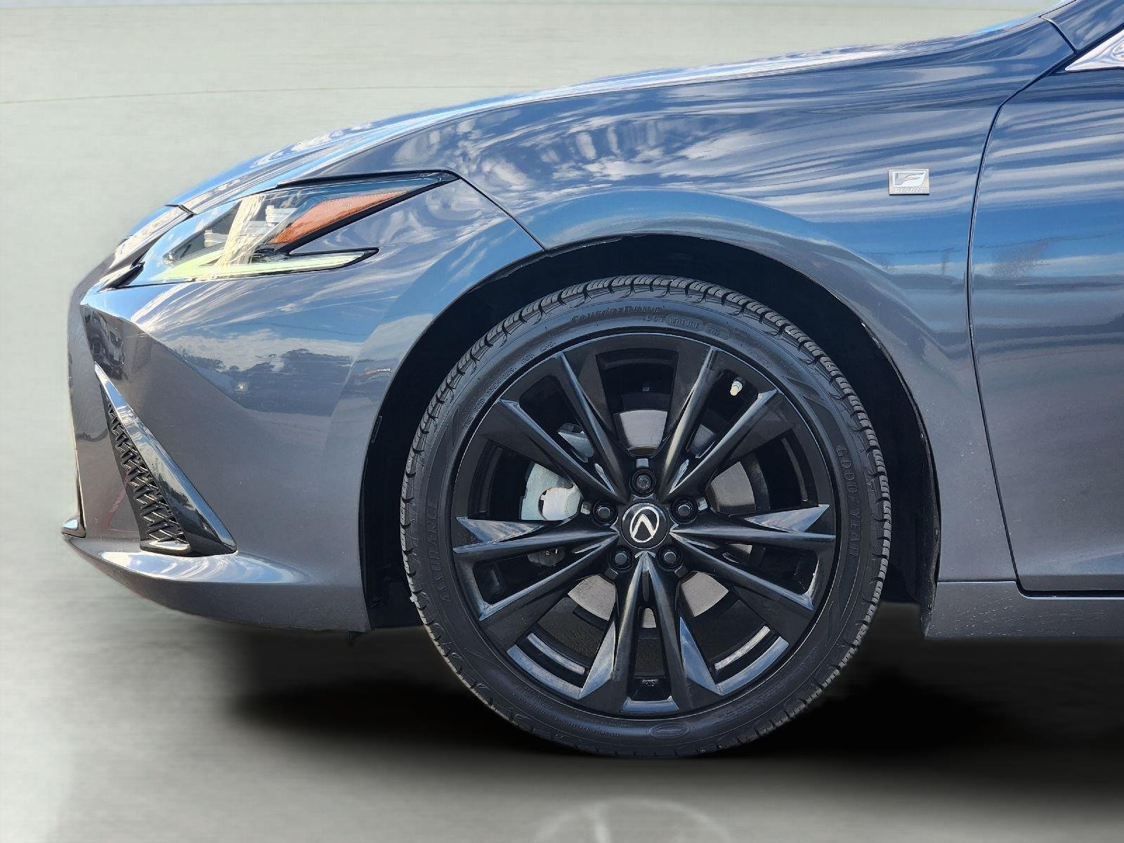 Used 2022 Lexus ES 300h F Sport w/ Accessory Package 2 FWD image 9