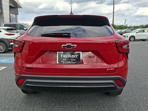 Certified 2026 Chevrolet Trax RS w/ Driver Confidence Package FWD image 5
