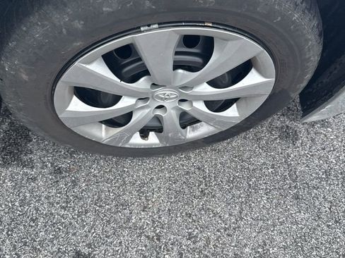 Used 2025 Toyota Corolla LE FWD image 13