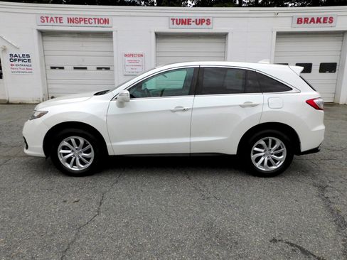 Used 2018 Acura RDX AWD image 2