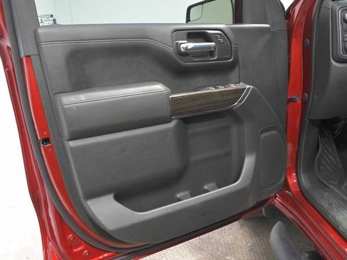 Used 2021 Chevrolet Silverado 1500 RST image 17