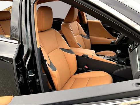 Used 2024 Lexus ES 350 w/ Premium Package image 22