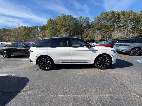 New 2026 Lincoln Nautilus Reserve image 6