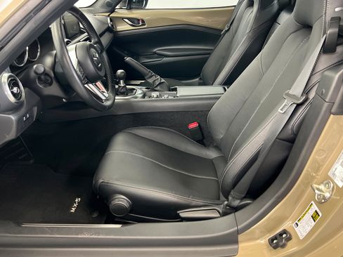 Used 2023 MAZDA MX-5 Miata Grand Touring RWD image 14