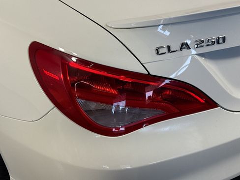 Used 2016 Mercedes-Benz CLA 250 image 36