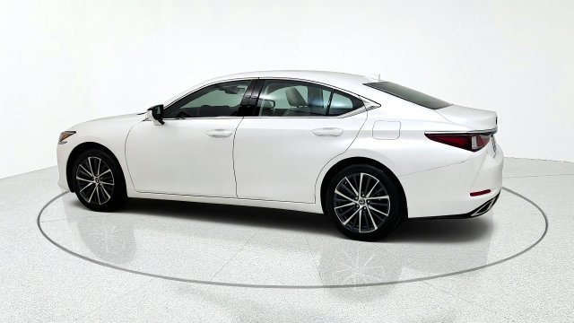 Used 2025 Lexus ES 350 w/ Premium Package FWD image 5