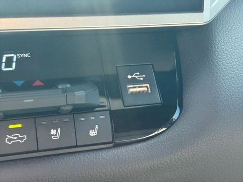 Certified 2025 Toyota Tundra Limited AWD/4WD image 37