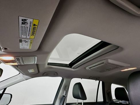 Used 2016 Honda Pilot Touring image 11