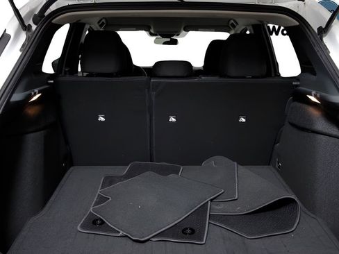 Used 2025 Nissan Kicks SV image 31