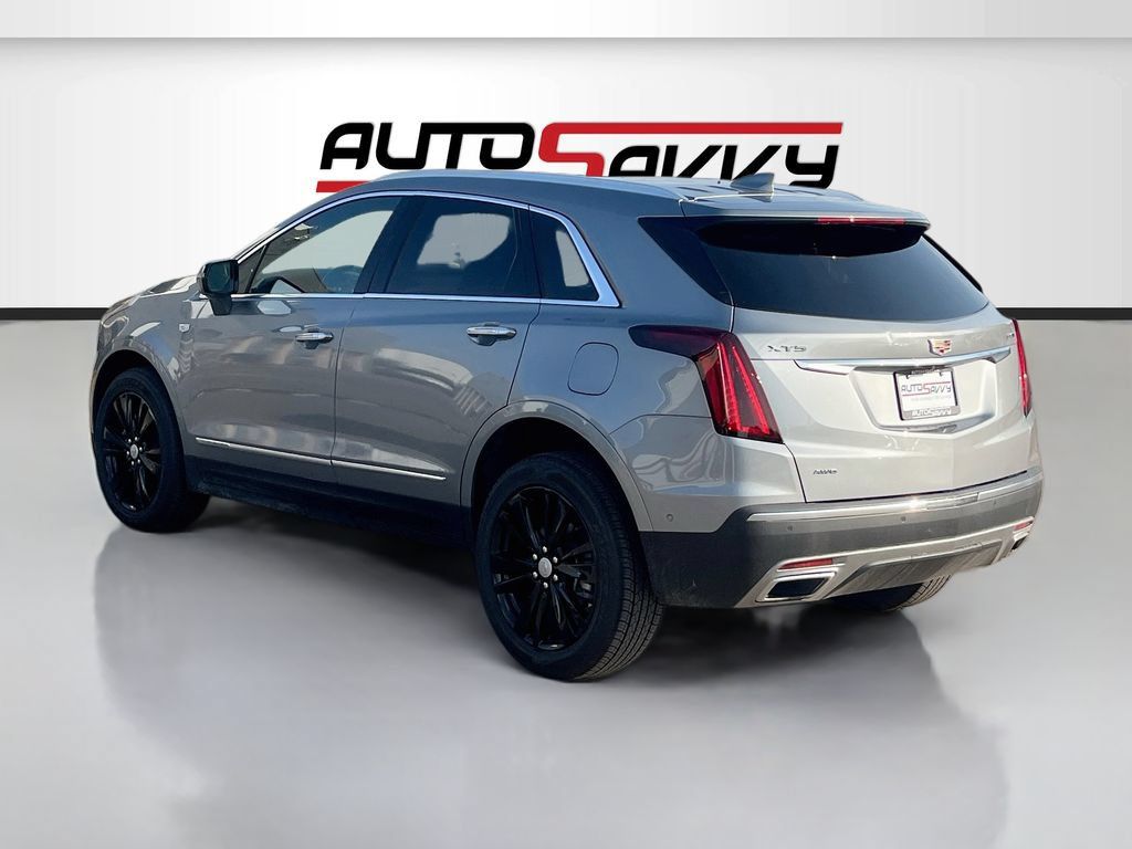 Used 2025 Cadillac XT5 Premium Luxury w/ Technology Package AWD/4WD image 5