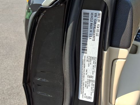 Used 2021 Jeep Grand Cherokee Limited AWD/4WD image 29