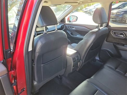 Used 2021 Nissan Rogue SL w/ Premium Package image 17