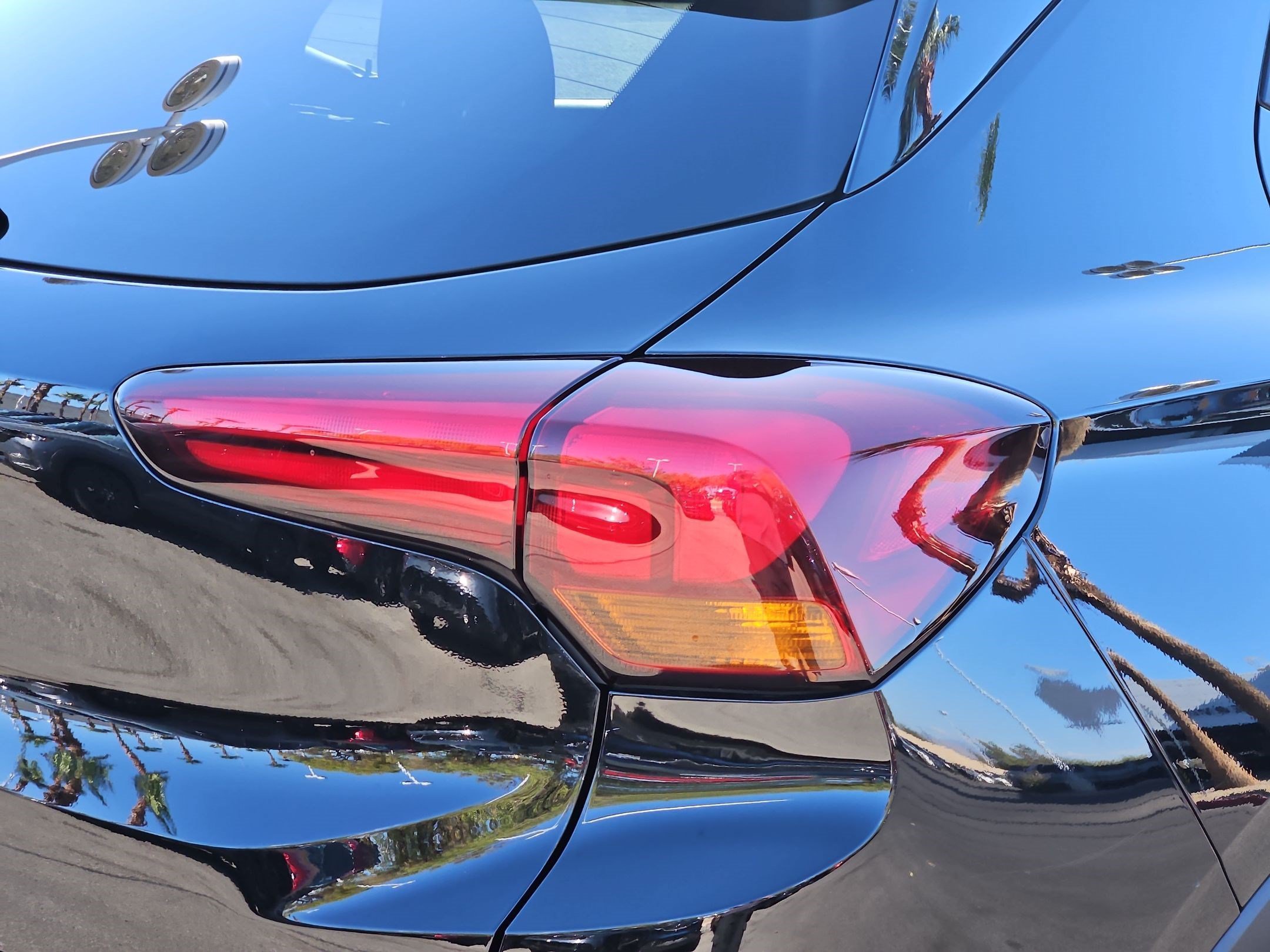 Certified 2024 Buick Encore GX Preferred FWD image 11