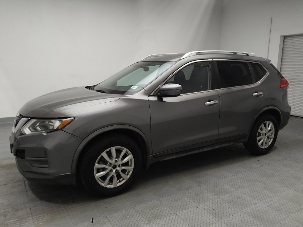 Used 2017 Nissan Rogue SV FWD image 2