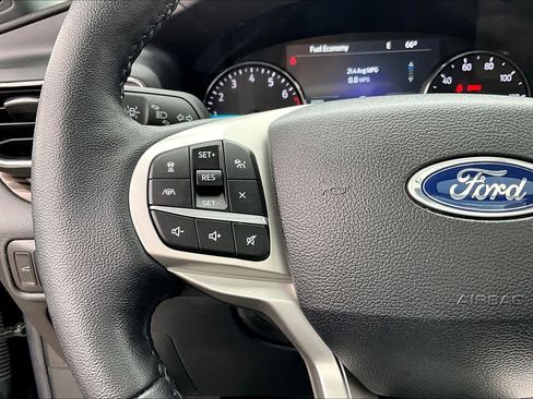 Used 2023 Ford Explorer Limited w/ Limited Technology Package image 23