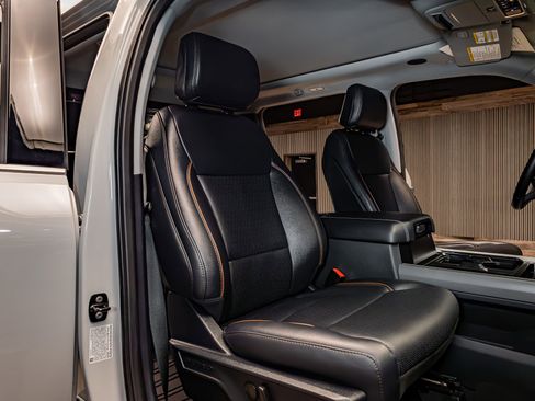 Used 2025 Ford F350 Lariat w/ Lariat Ultimate Package image 24