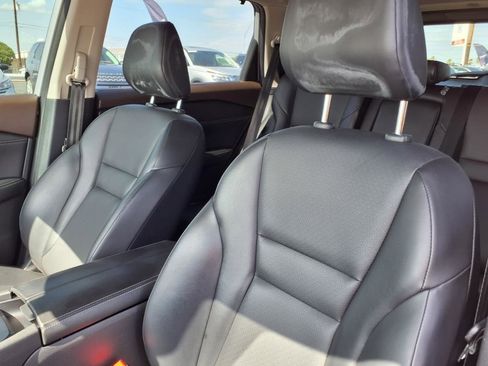 Certified 2022 Nissan Rogue SV w/ SV Premium Package image 16