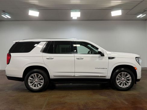 Used 2024 GMC Yukon SLT image 23