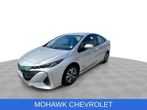 Used 2017 Toyota Prius Prime Premium w/ Protection Package FWD image 4