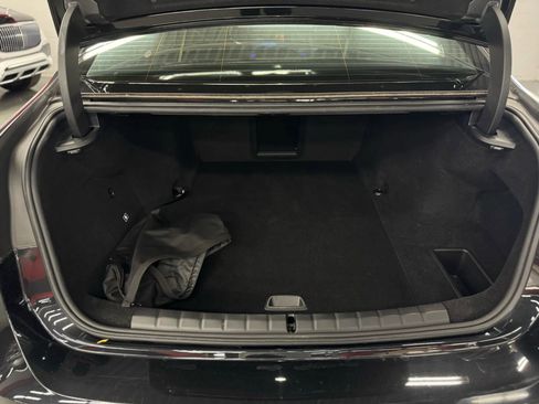 Used 2024 BMW i7 xDrive60 w/ Executive Package image 27