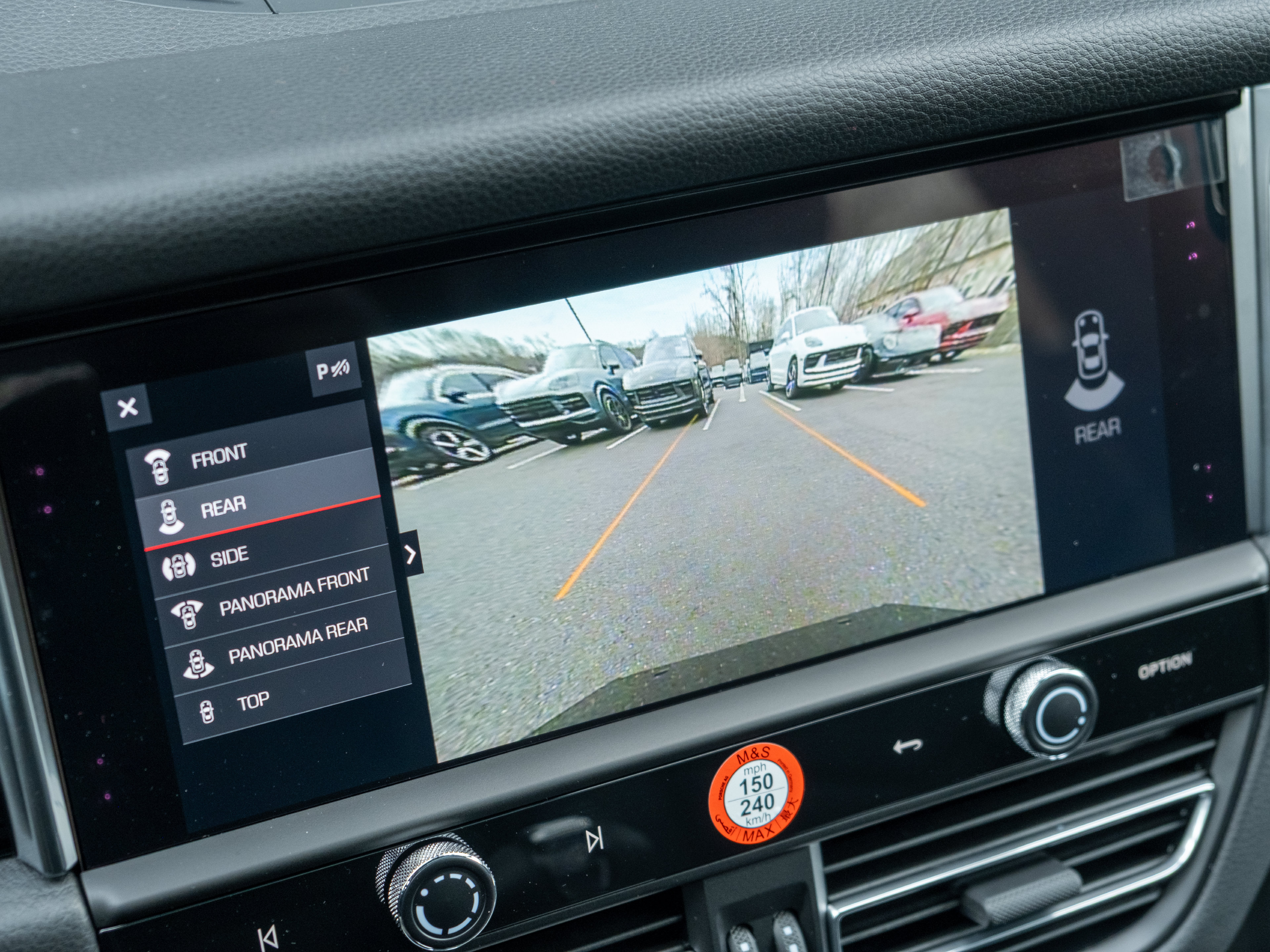 Certified 2026 Porsche Macan AWD/4WD image 28