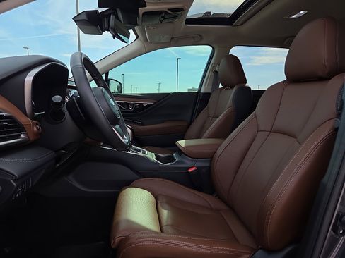 Used 2025 Subaru Outback Touring XT w/ Popular Package #2 image 15