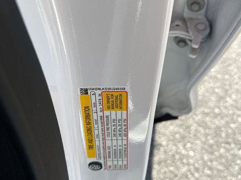 Certified 2024 GMC Acadia Denali image 33