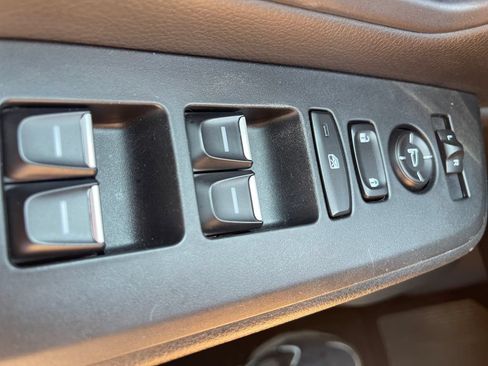Used 2025 Honda Pilot EX-L image 19