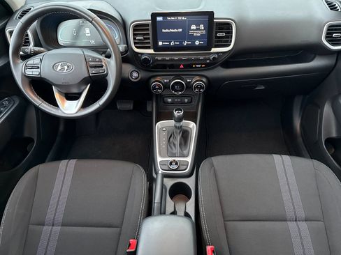 Certified 2024 Hyundai Venue SEL image 13
