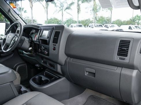 Used 2021 Nissan NV 3500 SL image 39