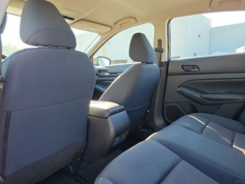 Certified 2024 Nissan Altima 2.5 SV FWD image 19