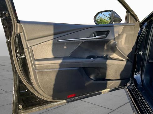 Used 2025 Toyota Camry SE FWD image 21