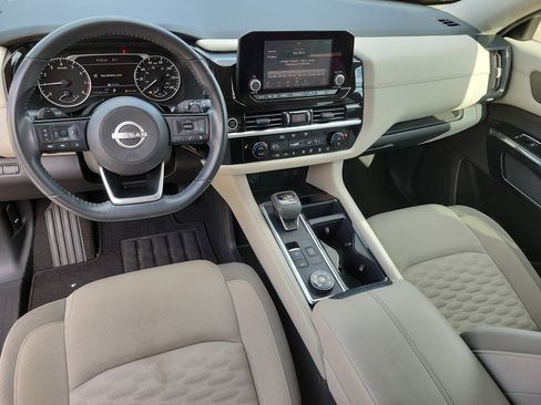 Used 2022 Nissan Pathfinder SV w/ SV Premium Package image 9