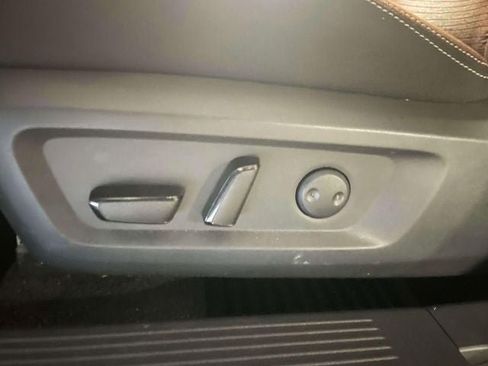 Used 2023 Nissan Rogue SV AWD/4WD image 18